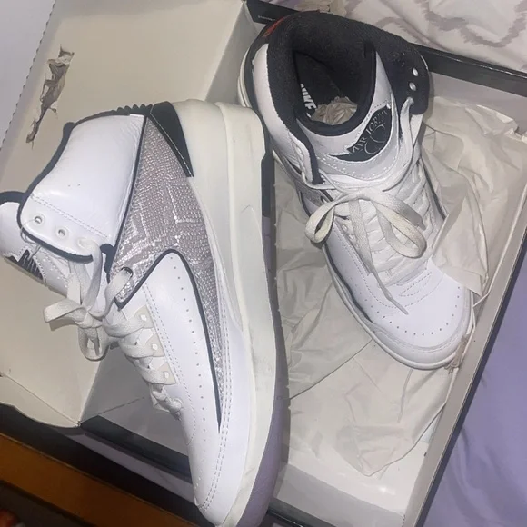 Mens air Jordan 2 retro white/fire red-black -sail size 8 - Picture 9 of 10